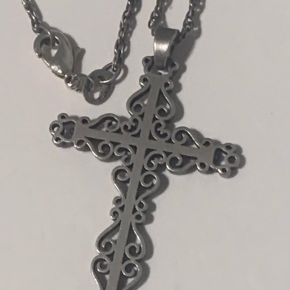 James Avery Retired Victorian Style Ornate Sterling Silver Cross & Chain - Picture 1 of 6